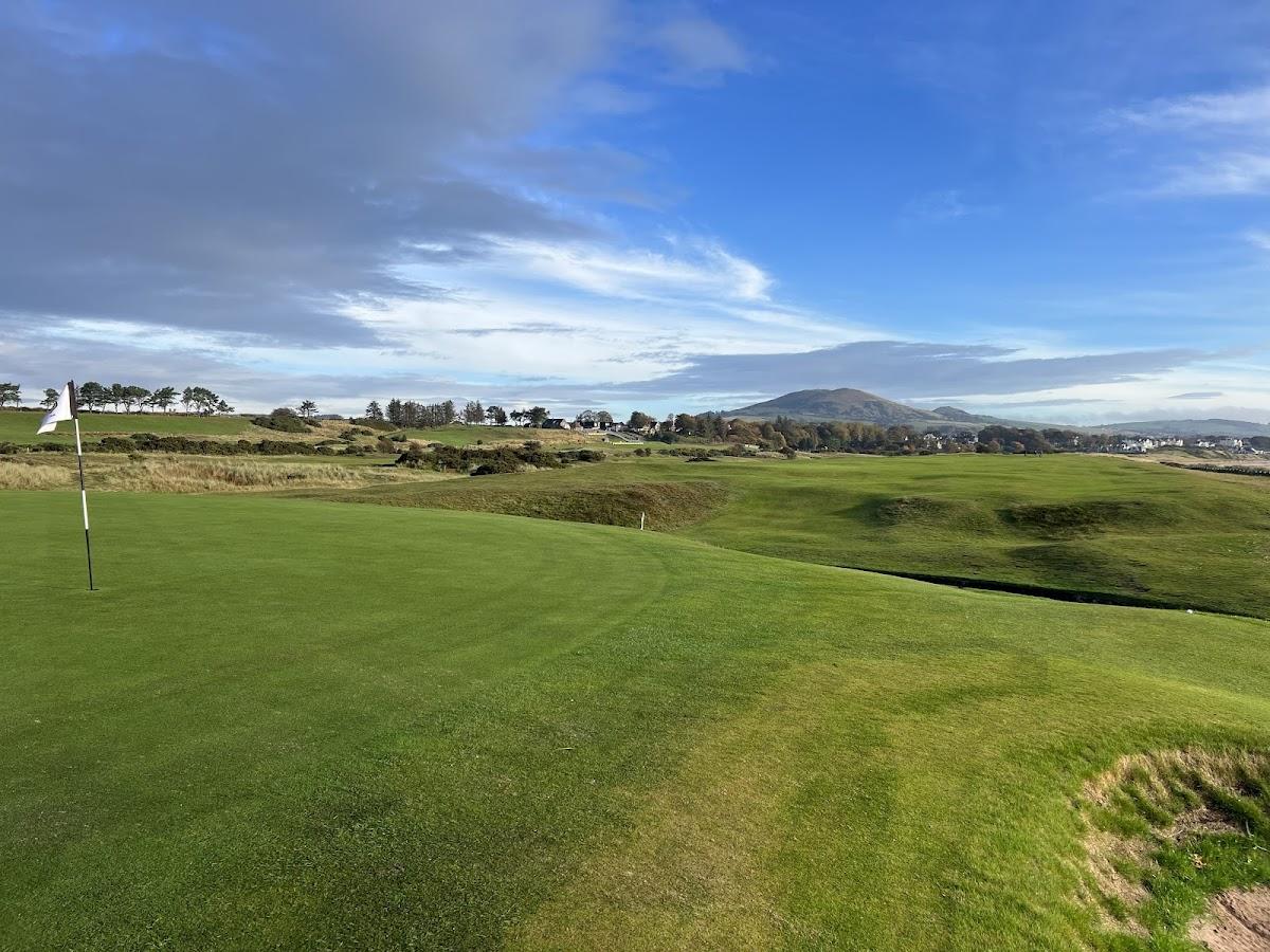 What Is Links Golf? A Scotland-Based Explanation