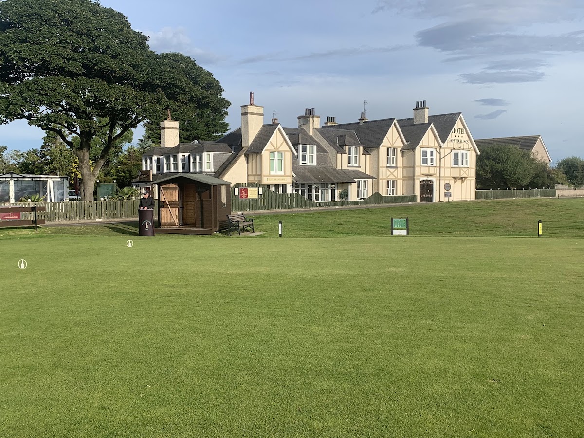 Montrose Golf Links (Medal) golf course photograph 4